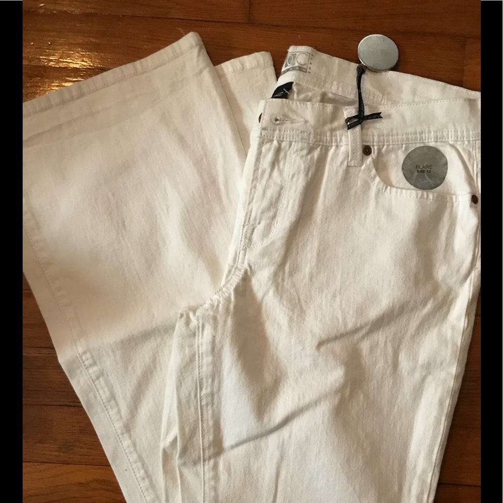 White Jeans (Flare)